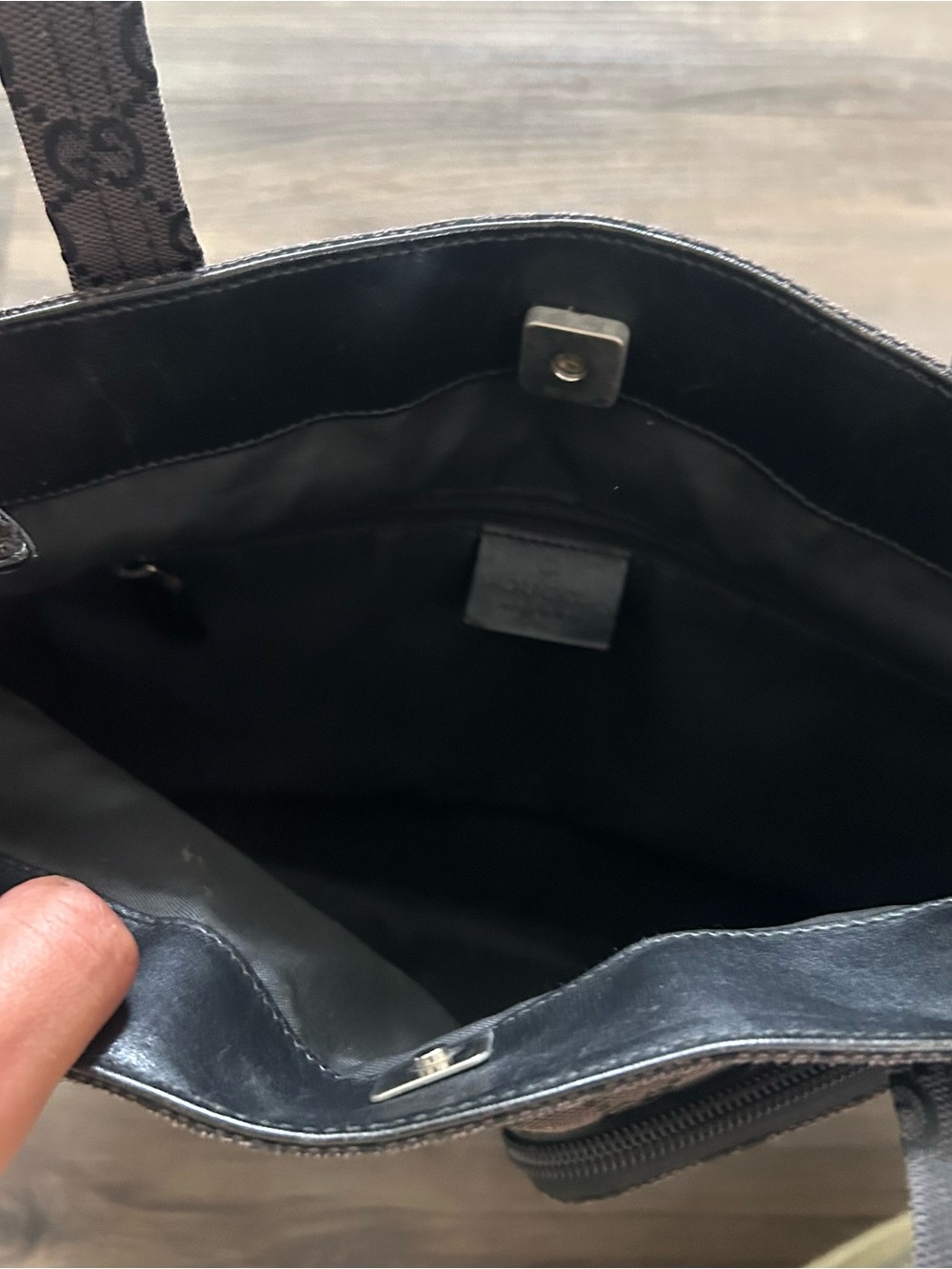Gucci Black GG Monogram Shoulder Bag - Picture 7 of 7